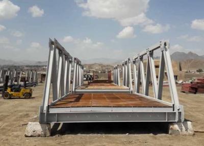 خبرنگاران مونتاژ 2 دستگاه پل خرپایی در سیستان و بلوچستان