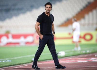 فصل آینده هم فرهاد سرمربی استقلال است
